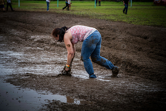 Dash for Cash - Mud Wrestling- 014