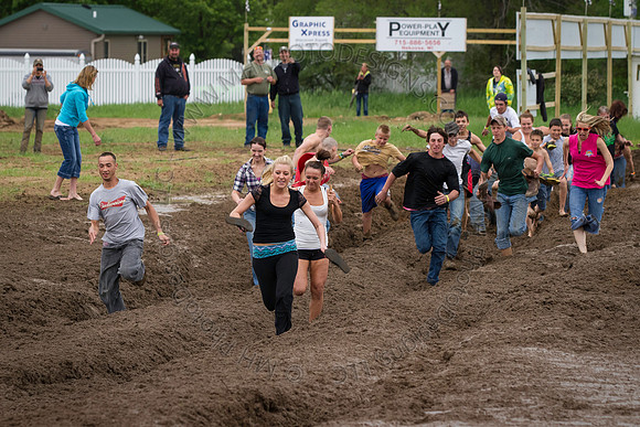 Dash for Cash - Mud Wrestling- 006