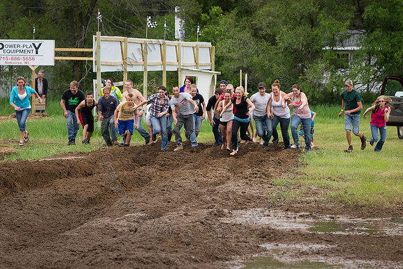 Dash for Cash - Mud Wrestling- 002