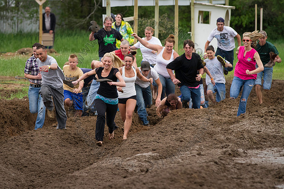 Dash for Cash - Mud Wrestling- 004