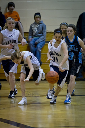 Nekoosa AMS Girls B-Ball 2011 (8th Grade)-009