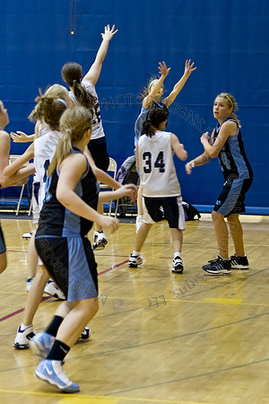 Nekoosa AMS Girls B-Ball 2011 (8th Grade)-013