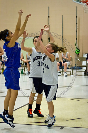 Nekoosa AMS Girls B-Ball 2011 (7th Grade)-017