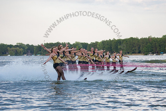 Camelot Frolics Ski Show 2015 - SHOW II-047