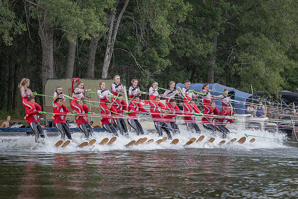Camelot Frolics Ski Show 2015 - SHOW II-011