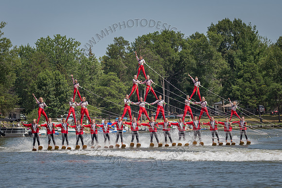 Camelot Frolics Ski Show 2015 - SHOW I-013