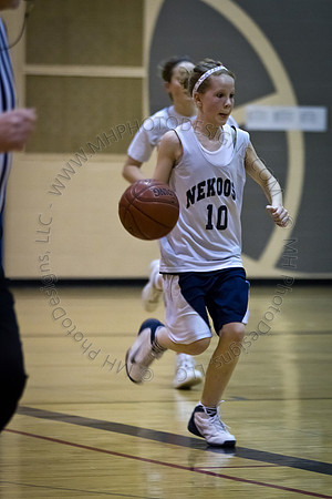 Nekoosa AMS Girls B-Ball 2011 (7th Grade)-010