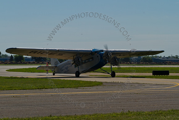 EAA AirVenture 2011-124